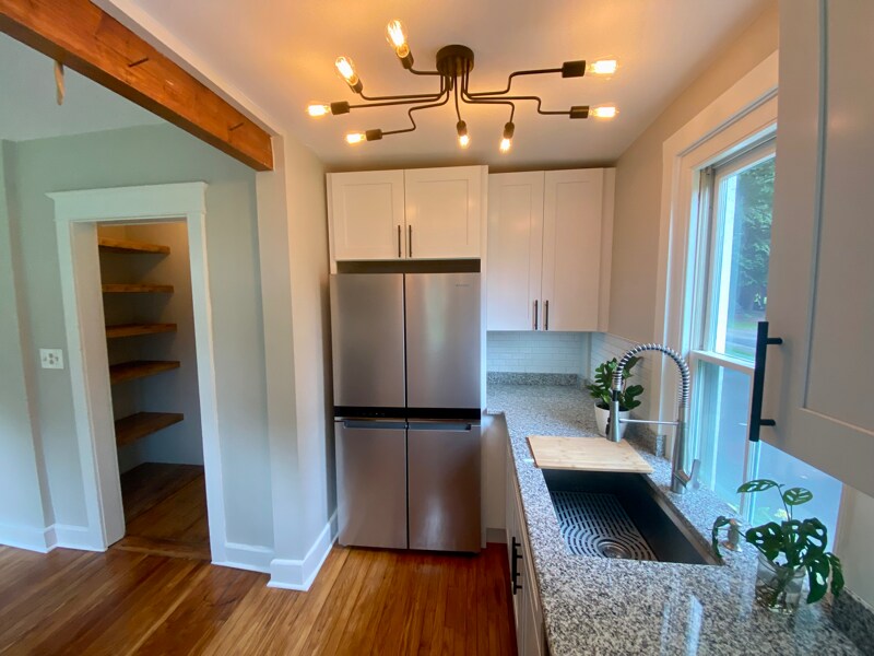 Foto principal - 421 Thornton Rd