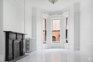 Building Photo - 152 Kent St