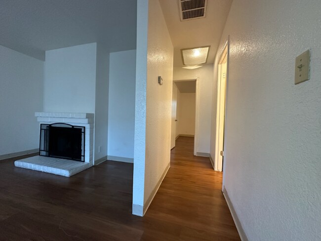 Building Photo - 5421 El Camino Ave