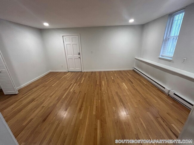 Foto del edificio - 506 E Broadway