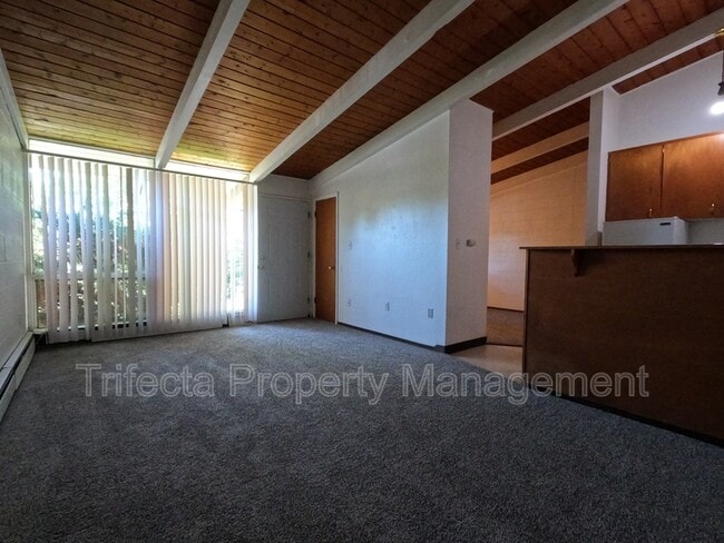 Building Photo - 608B Parker Street