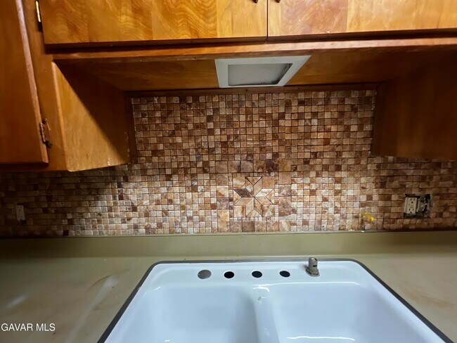 Foto del edificio - 45146 Elm
