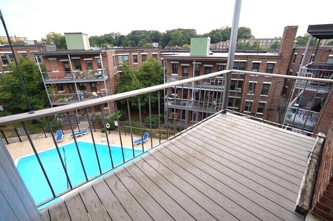 Foto del edificio - 120 Sutherland Rd