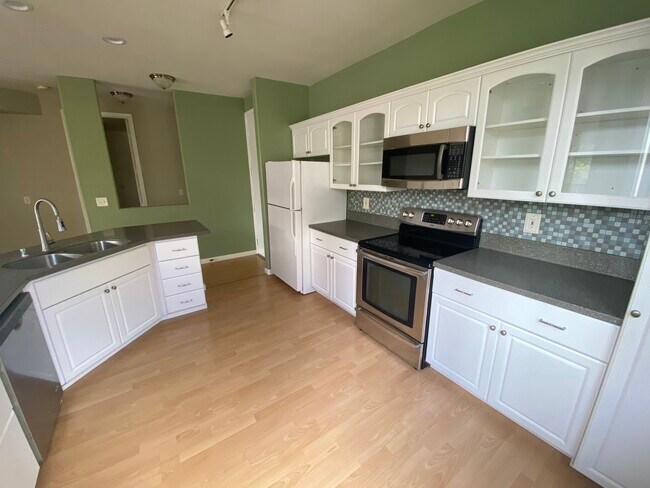 Cocina grande - 95-976 Wikao St