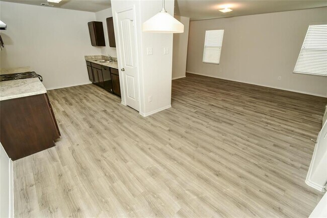 Foto del edificio - 309 N Meadows Dr
