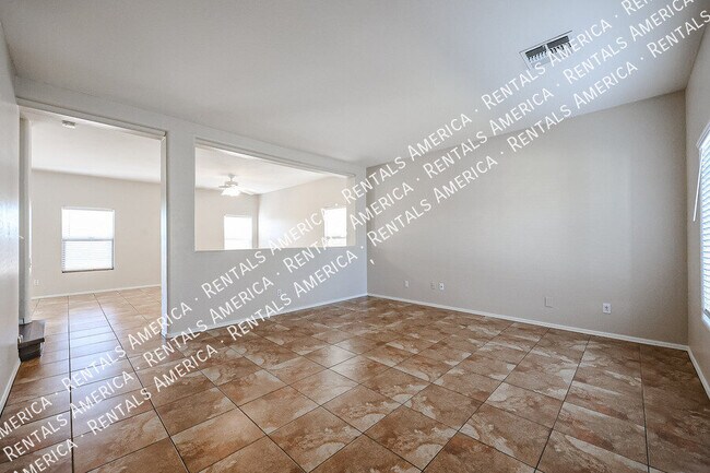 Foto del edificio - 910 S 118th Ln