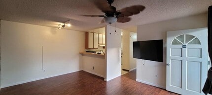 Building Photo - 4955 Hanawai St