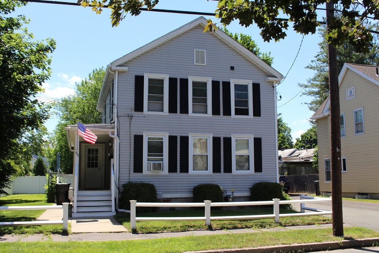 Primary Photo - 93 White St