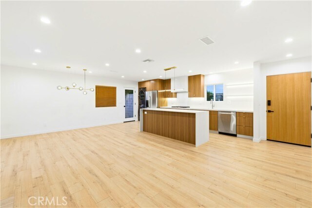 Building Photo - 7663 Sedan Ave