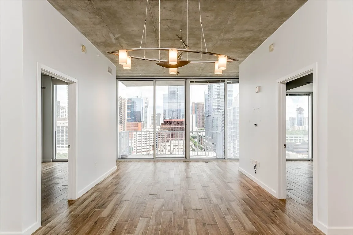 Foto principal - 360 Nueces St