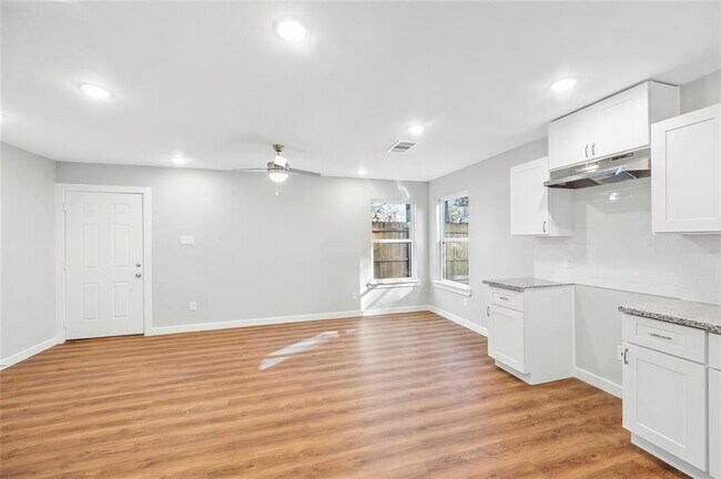 Foto del edificio - 4626 Shreveport Blvd