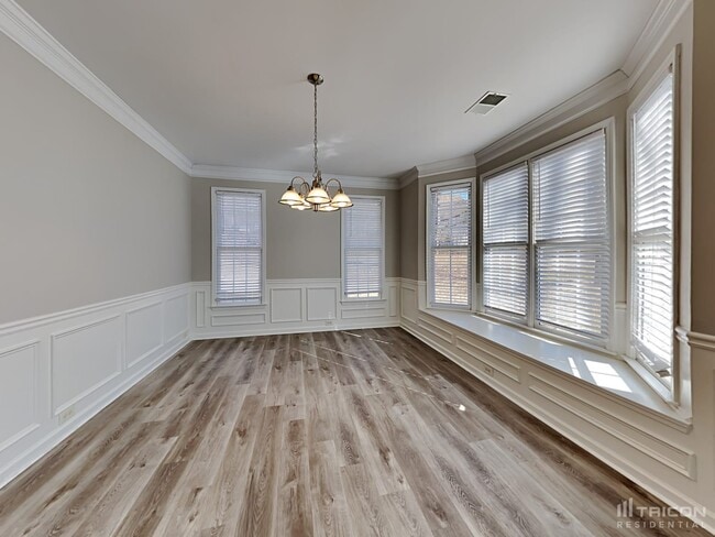 Building Photo - 6848 Deer Trail Ln