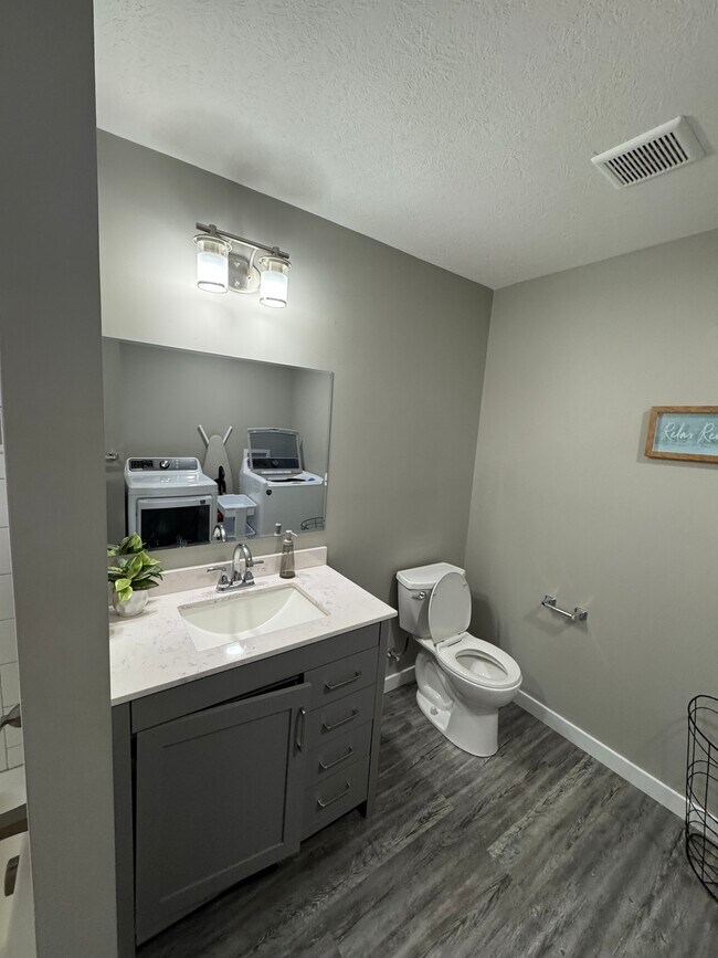 Foto del edificio - 241 Berry Ln