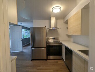 Building Photo - 1614 Cellars Ave