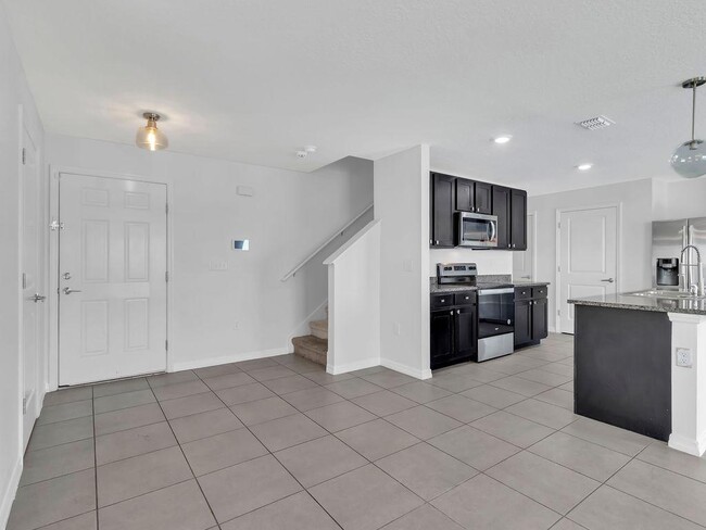 Building Photo - 602 Olive Conch St