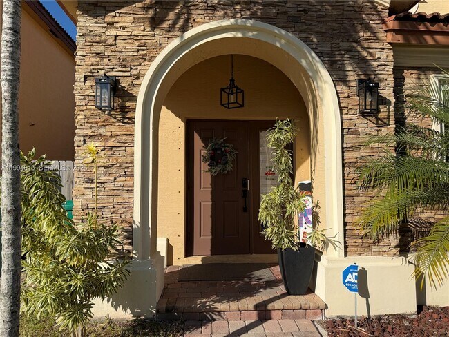 Foto del edificio - 8815 SW 221st Terrace