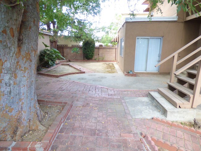Building Photo - 5661 Tilden Ave