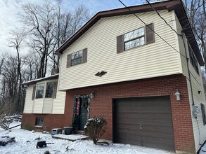 Building Photo - 1014 Hickory Run Rd