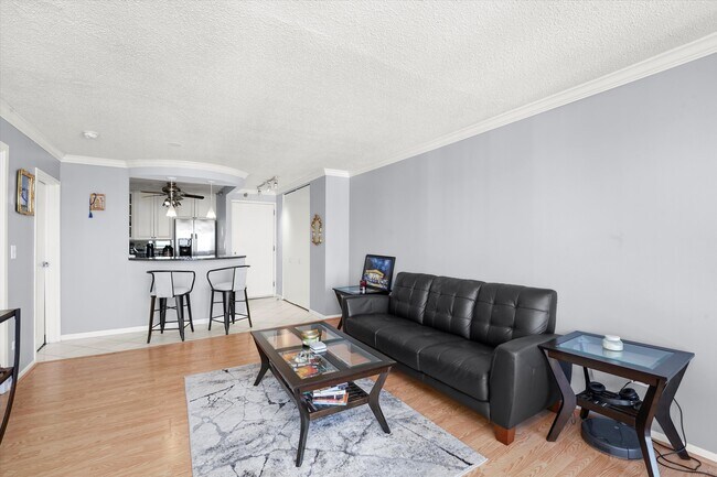 Foto del edificio - 111 W Maple St