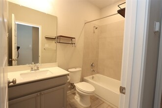 Building Photo - 7219 Toluca Dr