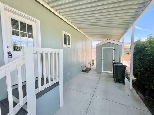 Building Photo - 34 Elm Via