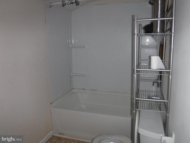 Foto del edificio - 153 S Main St