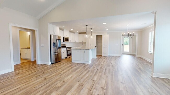 Building Photo - Oak Creek Subdivision