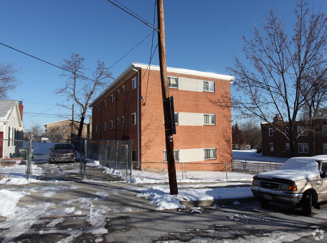 Foto del edificio - 4438 B St SE