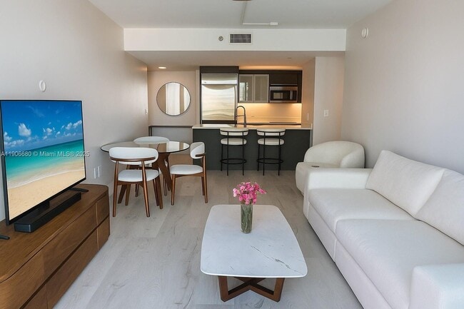 Foto del edificio - 500 Brickell Ave