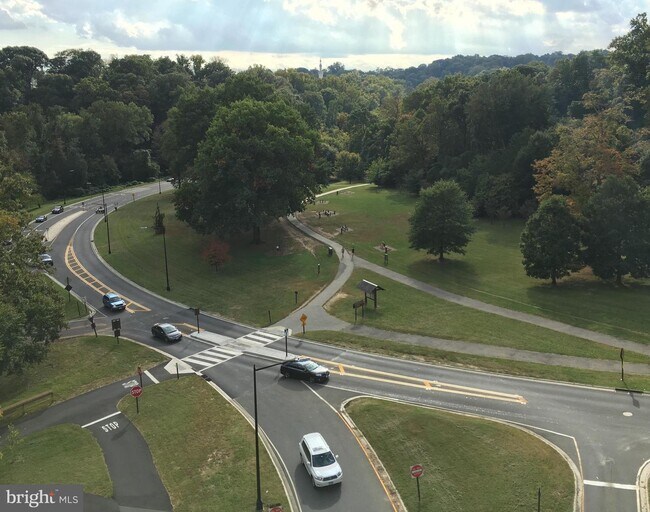 Foto del edificio - 2032 Belmont Rd NW