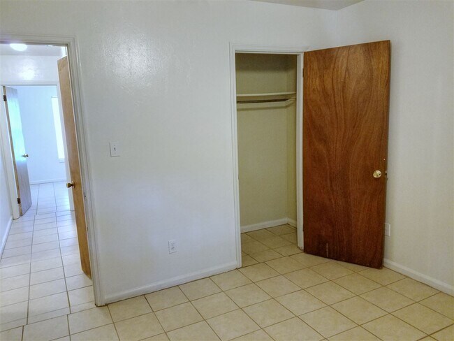 Foto del edificio - 740 E Brevard St