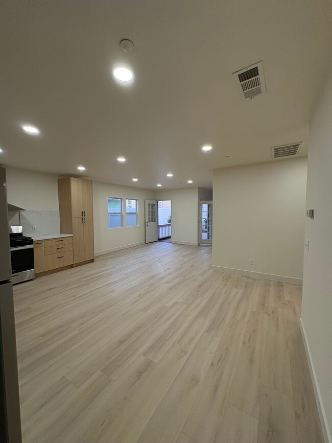 Foto del edificio - 228 W Colorado Blvd