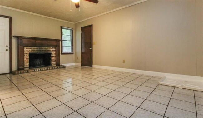 Building Photo - Lawrenceville, GA Move In Ready