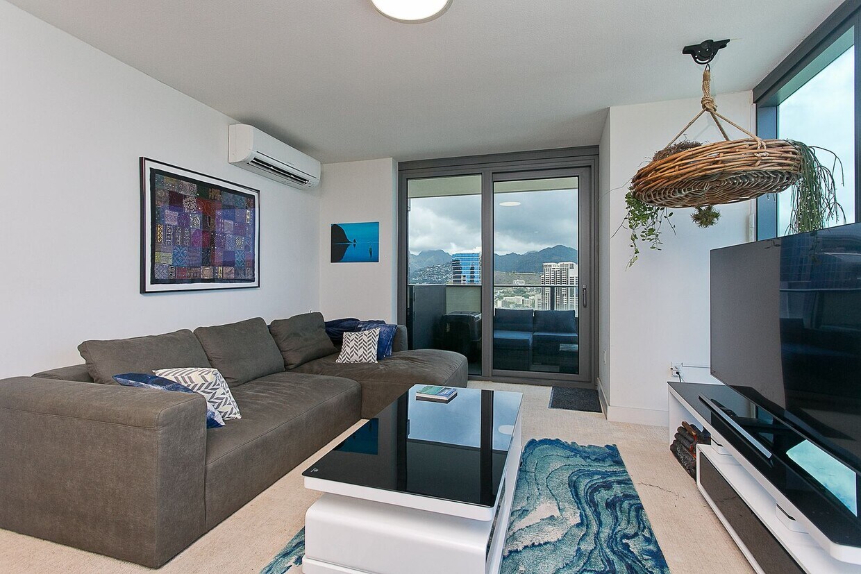 Foto principal - Modern luxury two bedroom condo with stunn...