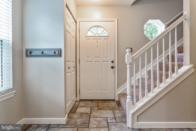 Foto del edificio - 6414 Old Scotts Ct