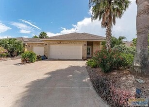 Building Photo - 39 Torrey Pines Dr