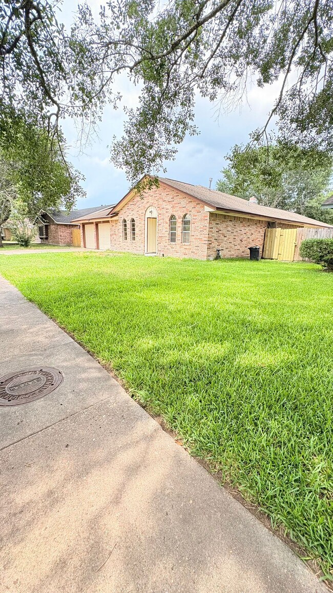 Foto del edificio - 21514 Greenham Dr