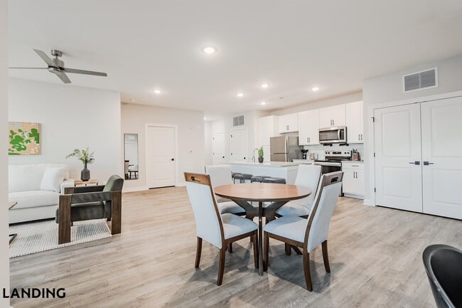 Building Photo - 5001 Willowgate Loop
