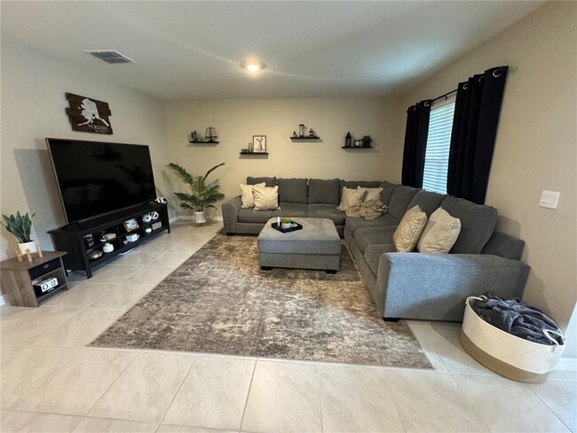 Building Photo - 3593 Yarian Dr