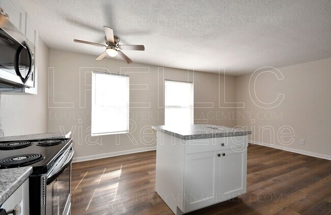 Building Photo - 4405 Kern Ct