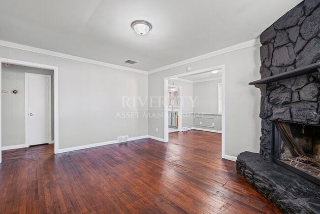 Foto del edificio - A BERCLAIR BEAUTY!!! SECTION 8 WELCOMED !!!