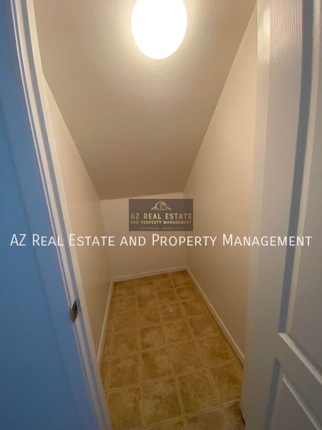 Foto del edificio - 4850 N 113th Dr