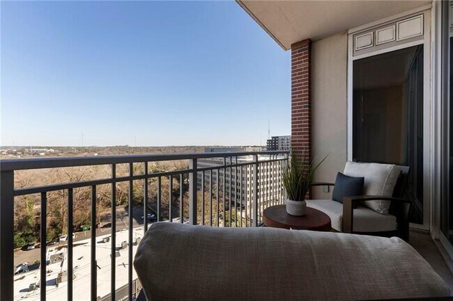 Foto del edificio - 1820 Peachtree St NW