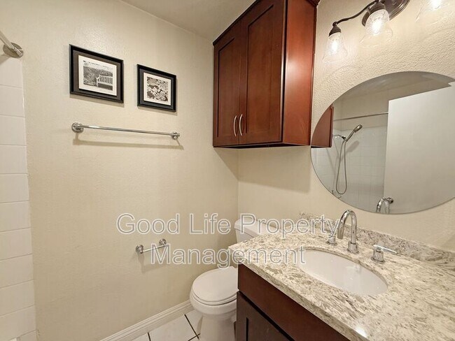 Foto del edificio - 770 Eastshore Terrace