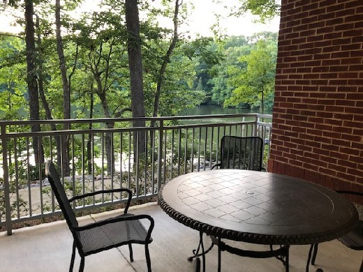 Building Photo - Lake Side Condo for rent
