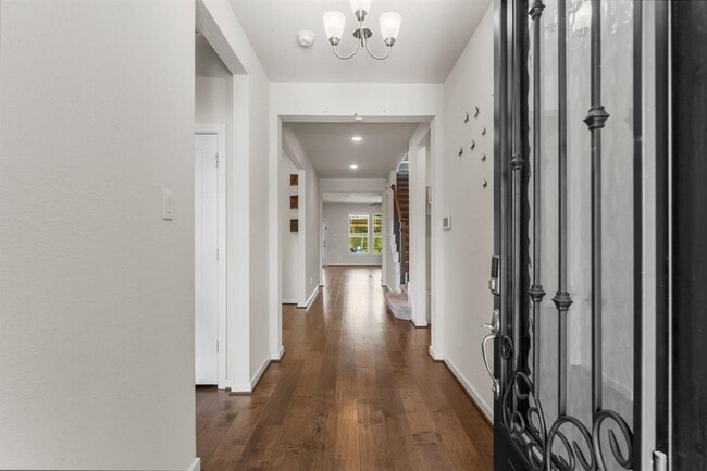Building Photo - 3850 Chapman Bluff Dr