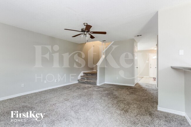 Building Photo - 13830 Purplemartin St