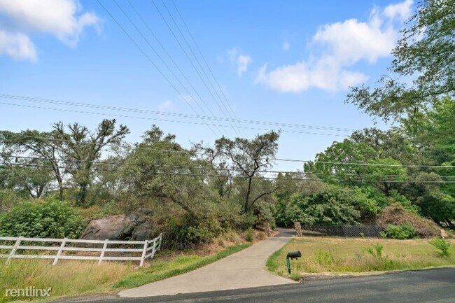 Building Photo - 5 br, 3.5 bath House - 9575 Horseshoe Bar Rd