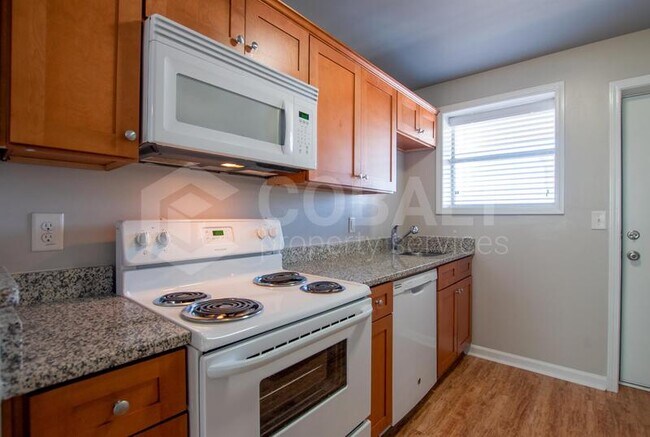 Foto del edificio - 271 Glen Iris Dr NE