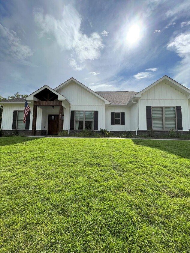 Foto principal - The Landing Subdivision!